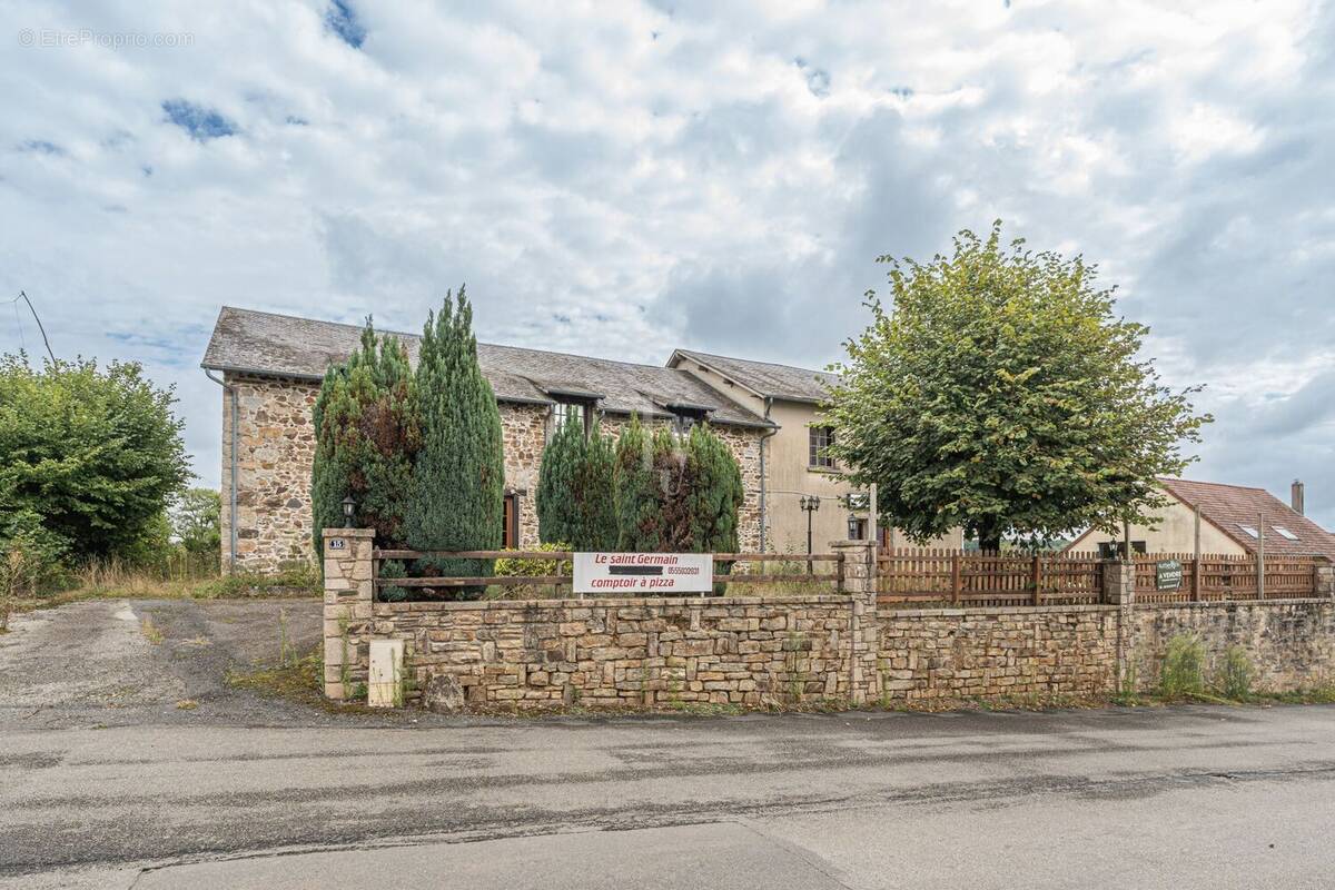 Maison à SAINT-GERMAIN-LES-BELLES