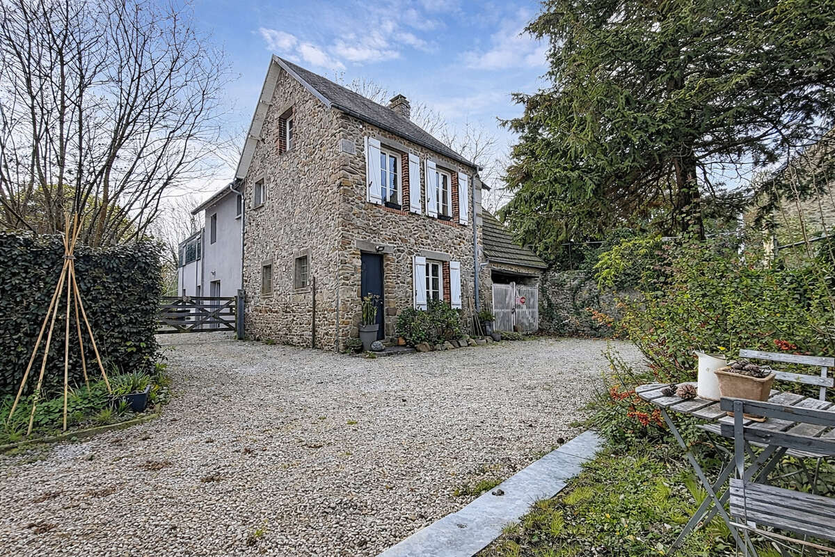 Maison à GOUVILLE-SUR-MER