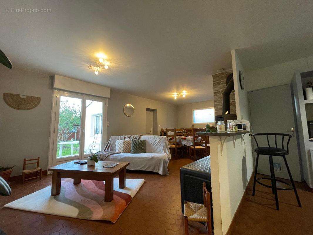 Maison à SAINT-SEBASTIEN-SUR-LOIRE