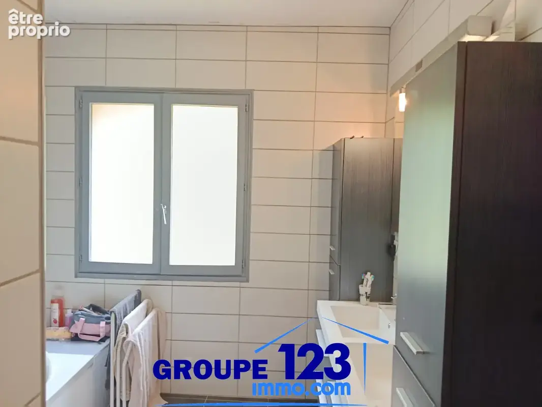 Superbe maison de maçon de 266 m2   Idéal famille ou projet d'accueil   Terrain 3 000 m2 avec vue - photo 10