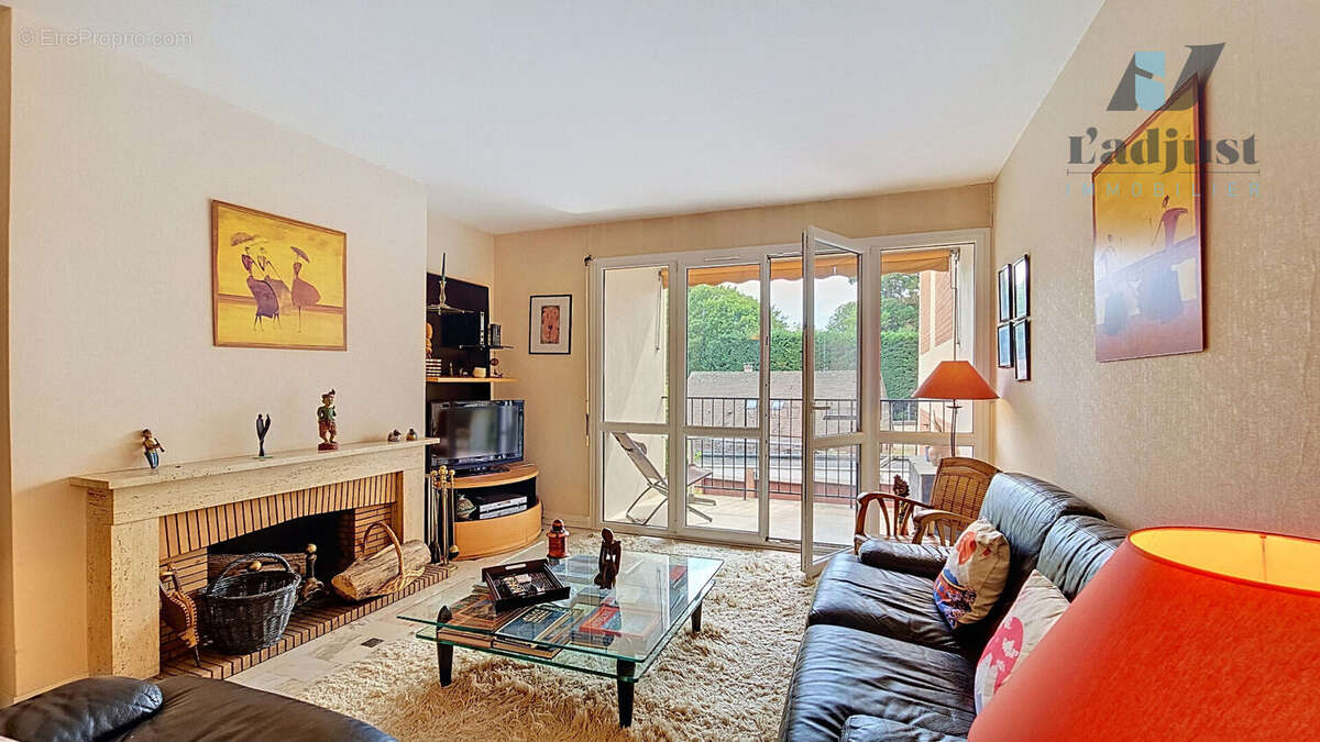 AVON Trinagle d'or - F5, 3chambres - séjour 40m² - 2 terrasses, garage, cave - photo 4