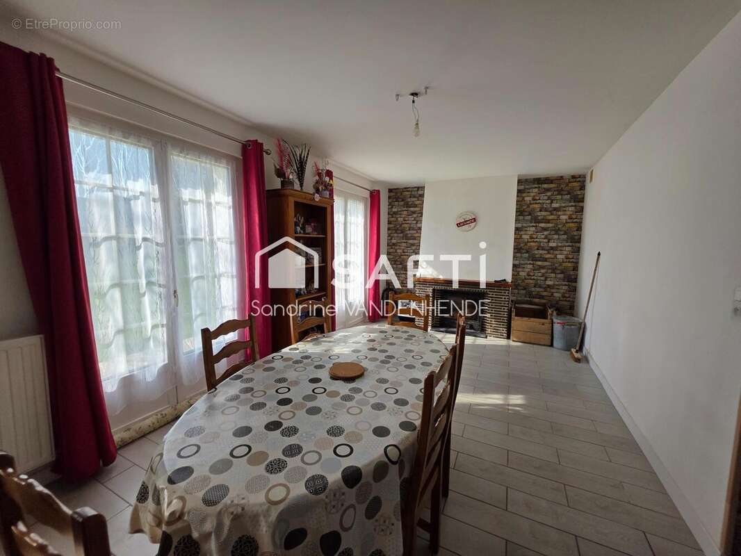 Photo 2 - Maison à MONTCORNET