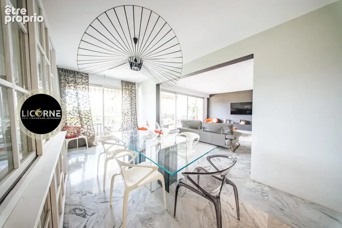 Appartement 143 m² à Marseille-8e  - photo 2