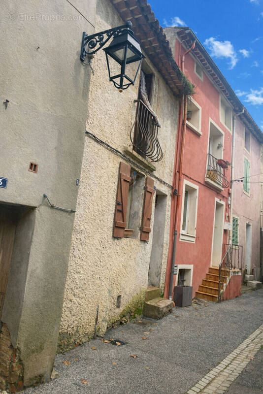 Maison à LA ROQUEBRUSSANNE