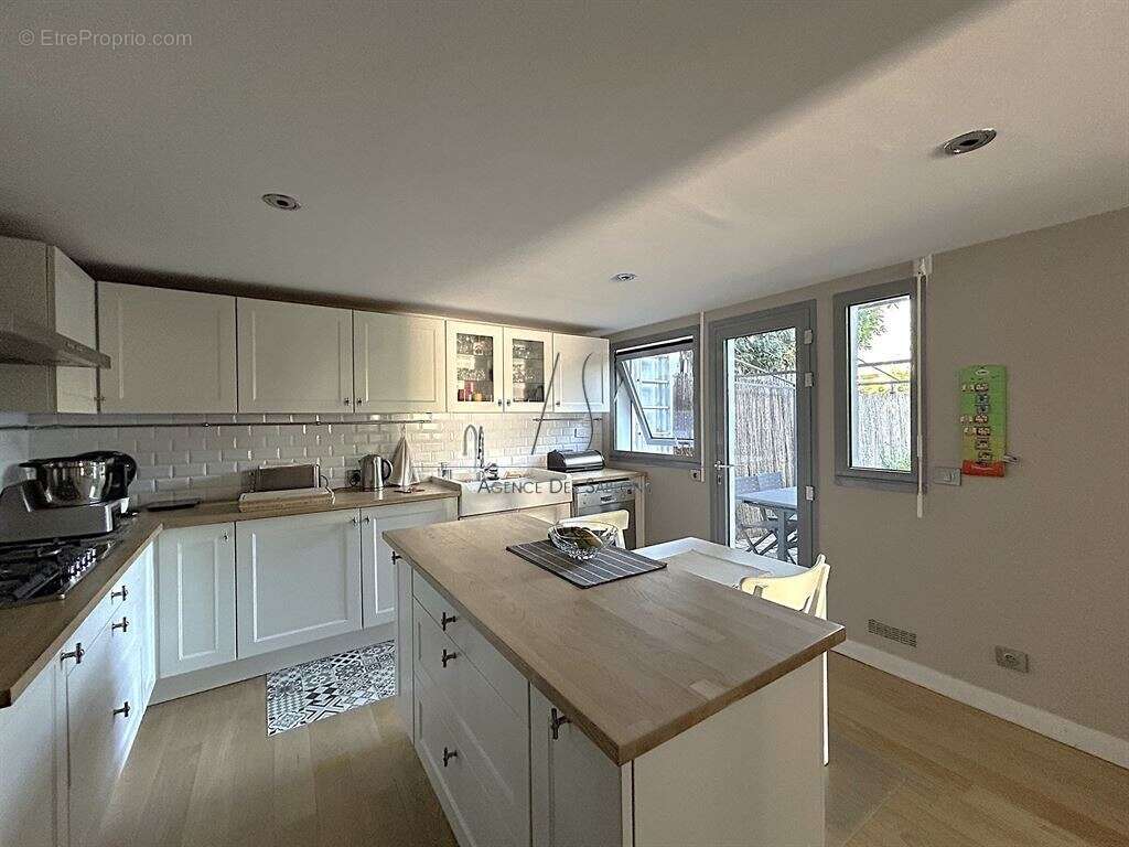 Maison à LE VESINET