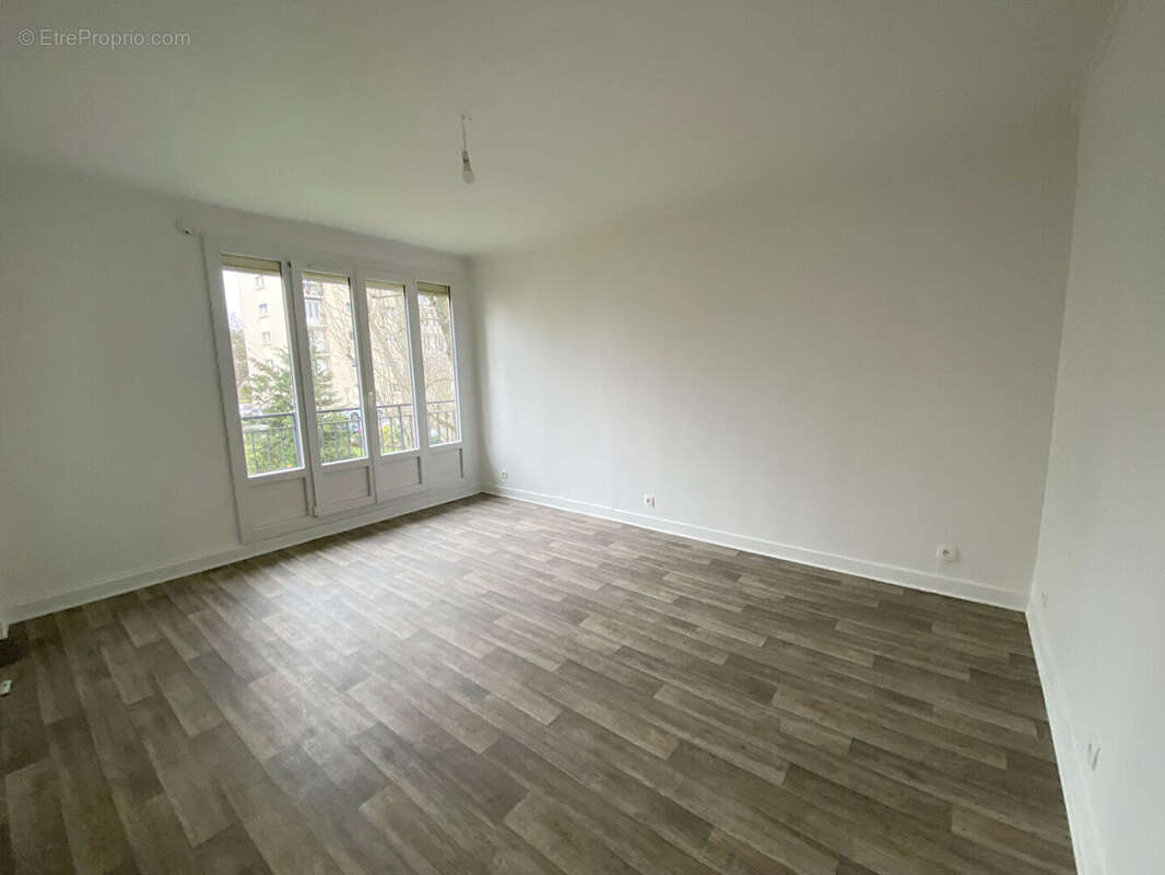 Appartement à ROSNY-SOUS-BOIS