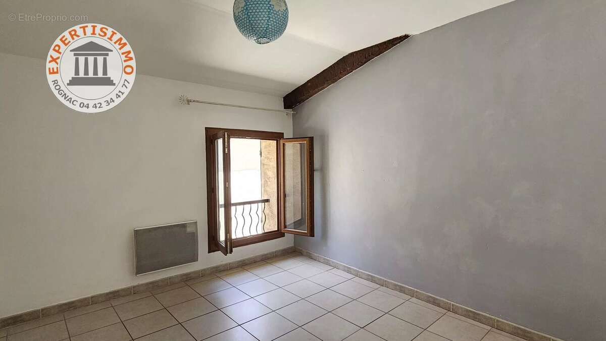 Maison à VELAUX
