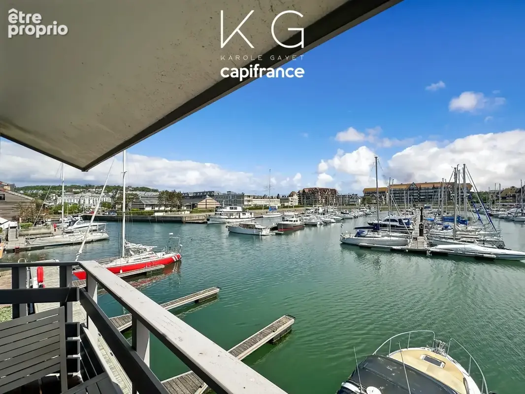 Port-Deauville à vendre appartement 104 m2 3 chambres avec terrasse exposée sud-est et vue panoramique sur le bassin - photo 1