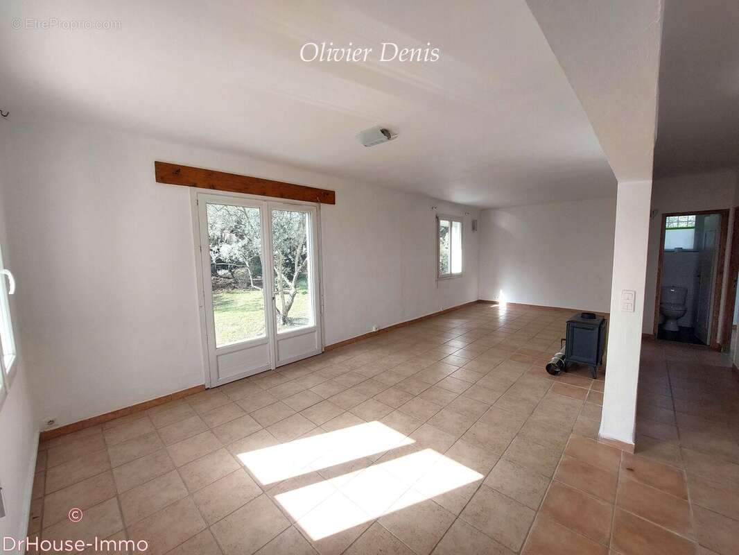 Maison à SAINT-SATURNIN-LES-APT