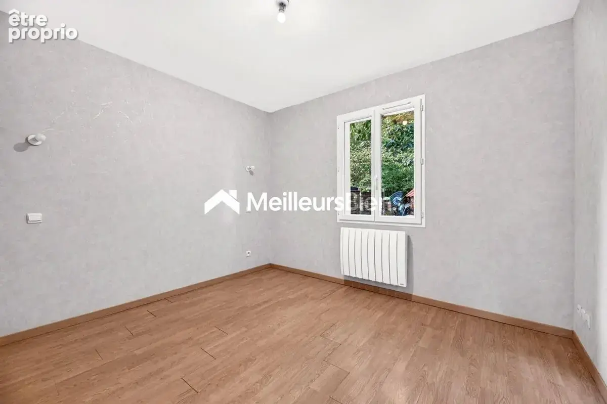 Ensemble Immobilier de 2 maisons - 145m² - piscine - photo 15