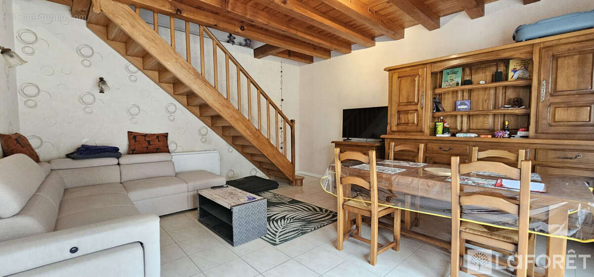 Maison à SAINTES (17) - photo 7