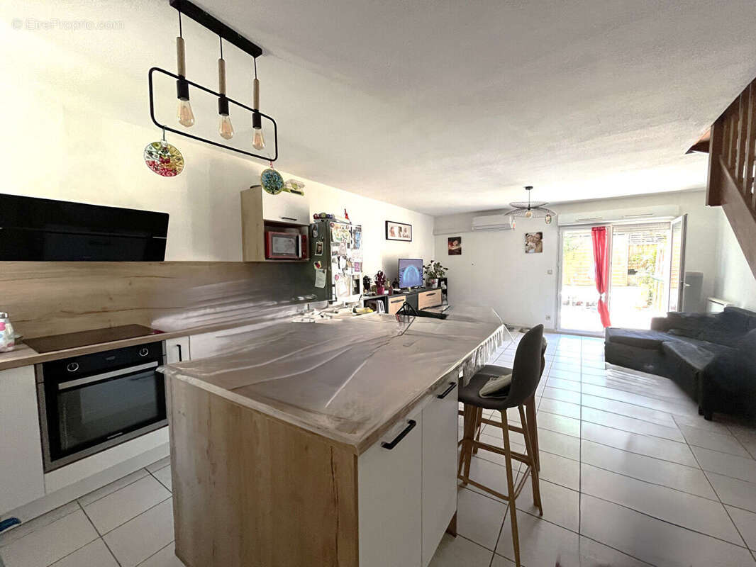 Maison à LEZIGNAN-CORBIERES