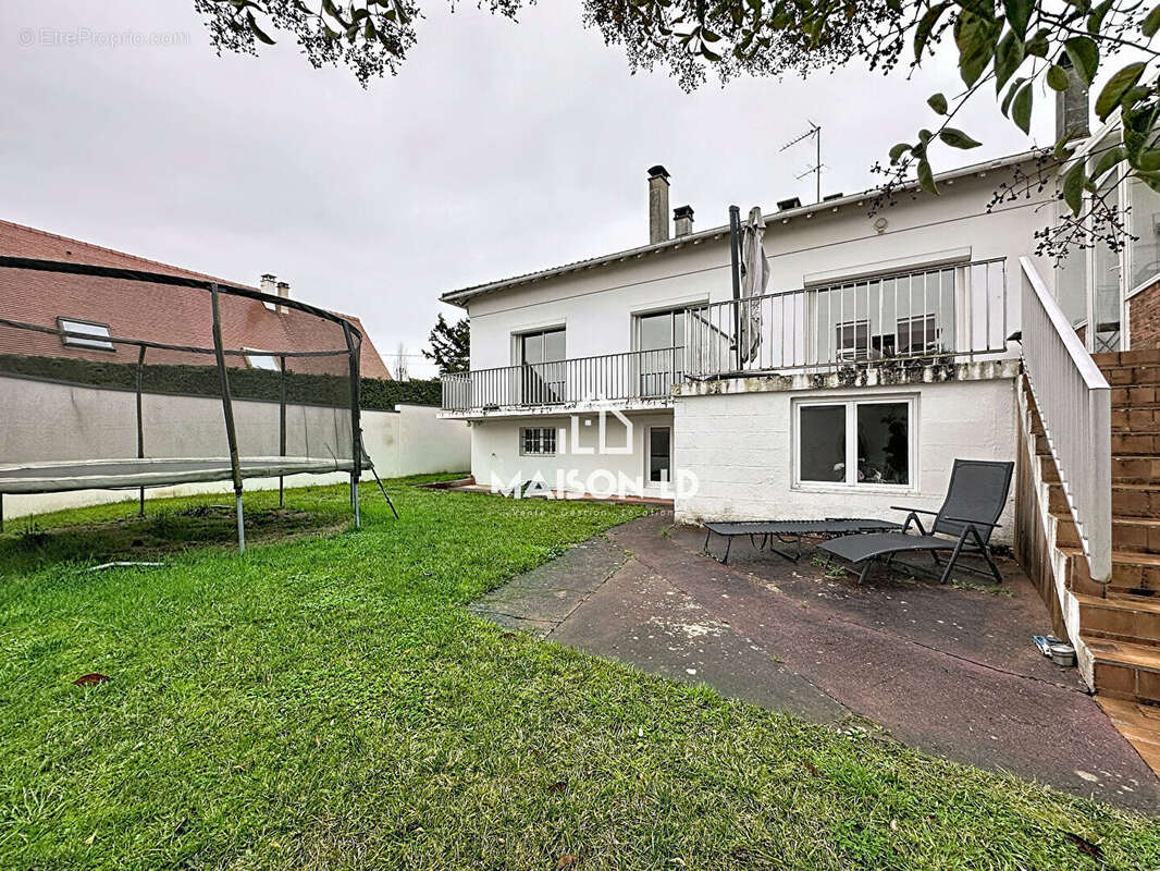 Maison à BIEVILLE-BEUVILLE