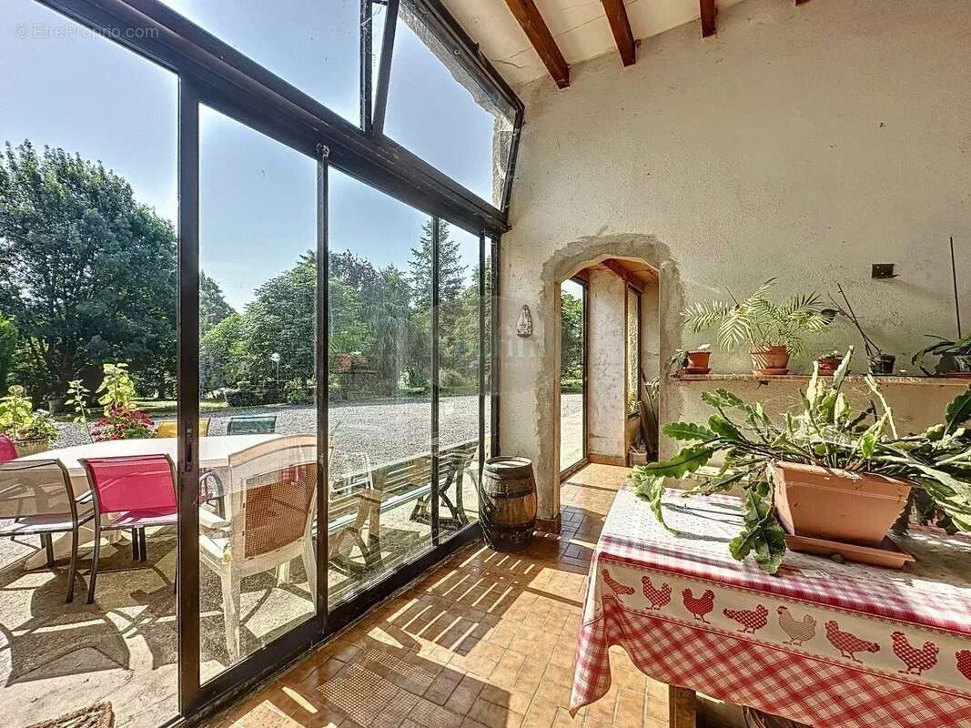 Maison à SAINTE-DODE