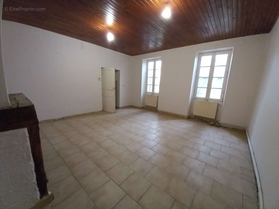 Maison à AUGNAX