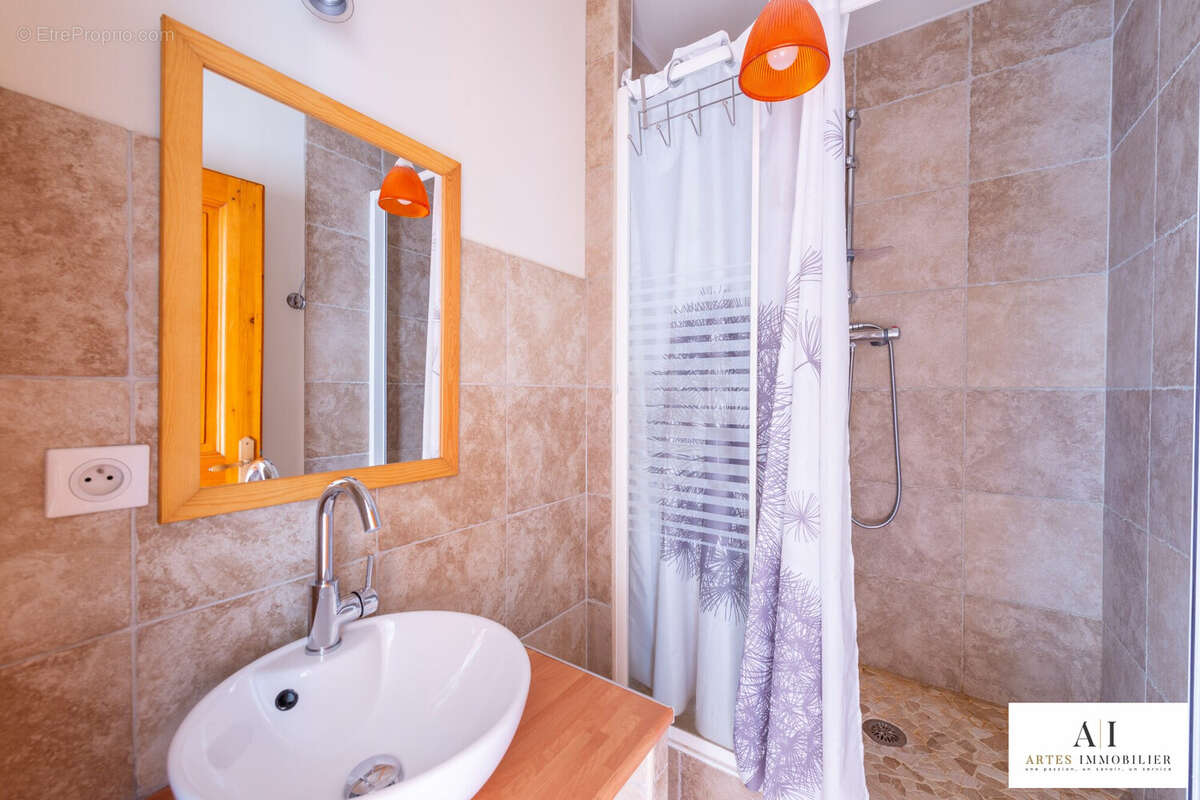 Appartement à MONTBOUCHER-SUR-JABRON