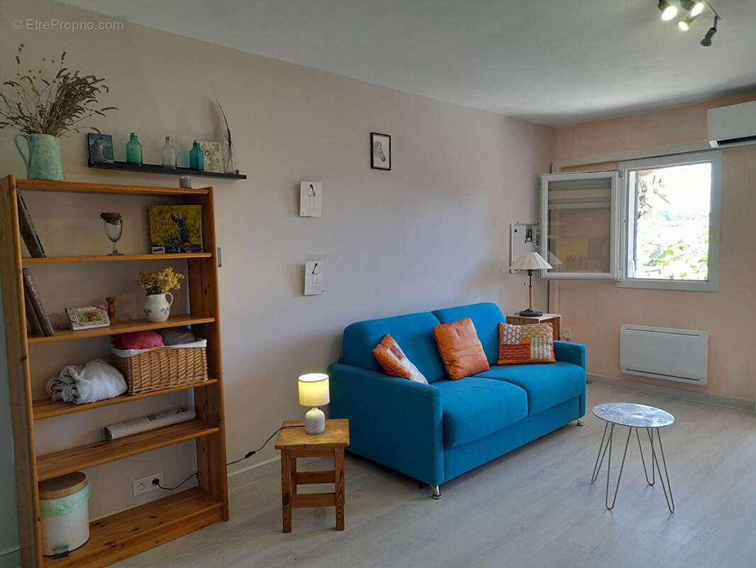 Lorgues, Au calme charmant studio avec jardinet , terrasse et vue dégagée. - photo 6