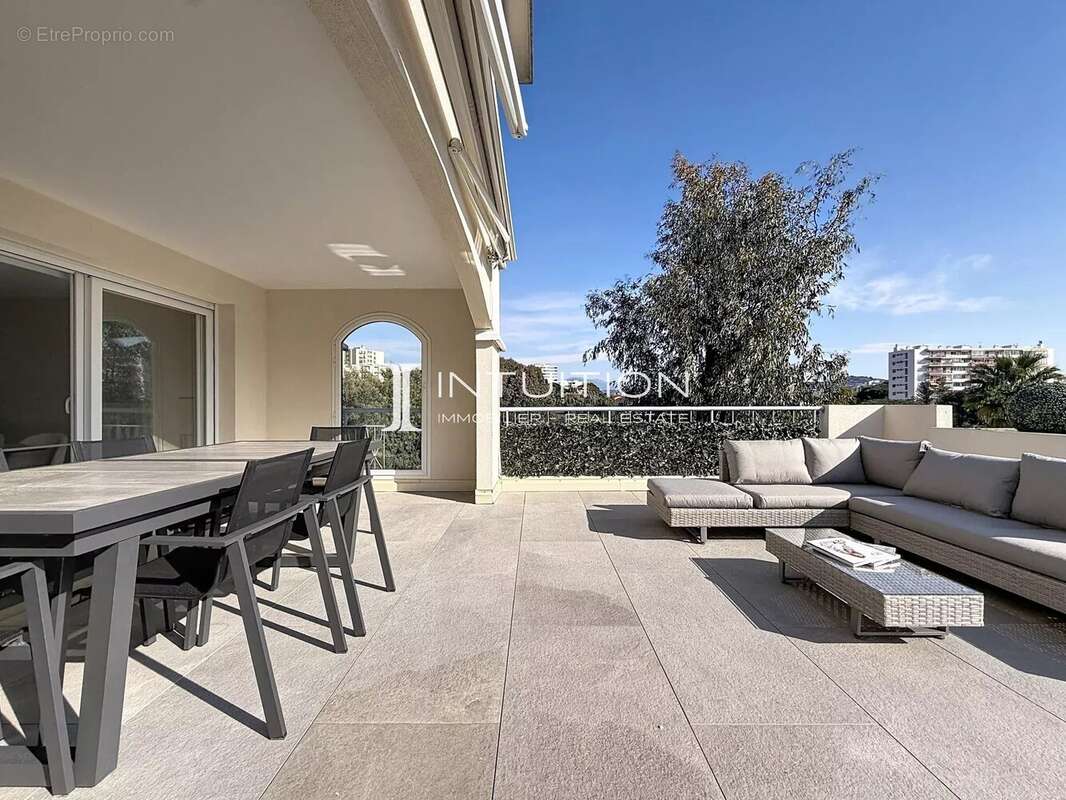 Appartement à CANNES