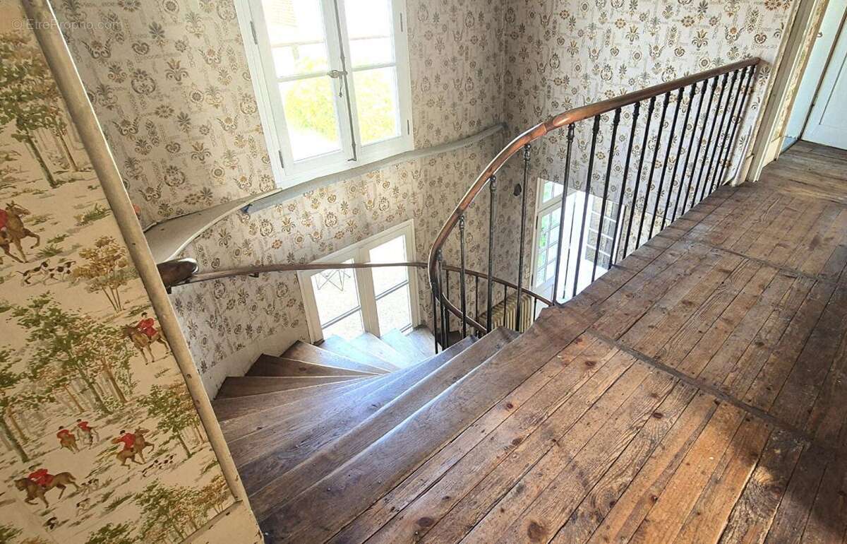 Maison à ECLARON-BRAUCOURT-SAINTE-LIVIERE