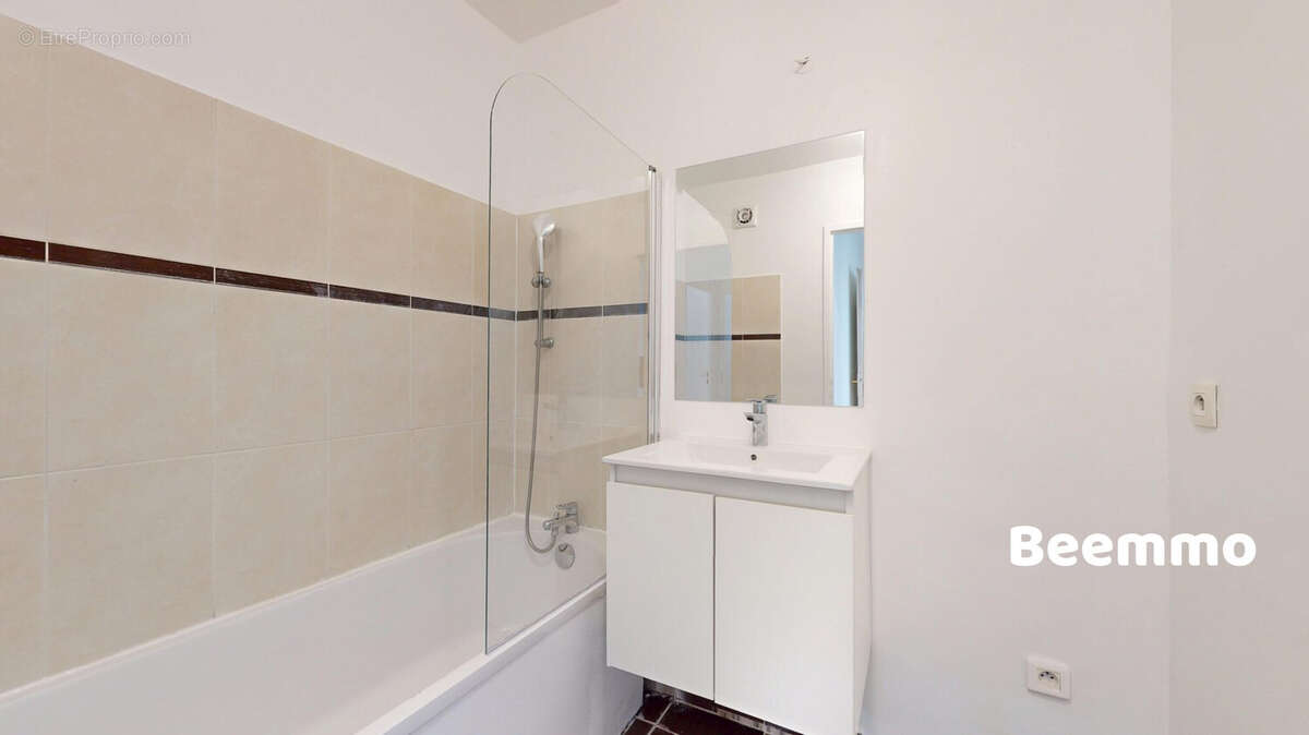 Appartement 65 m² à Saint-Denis  - photo 6