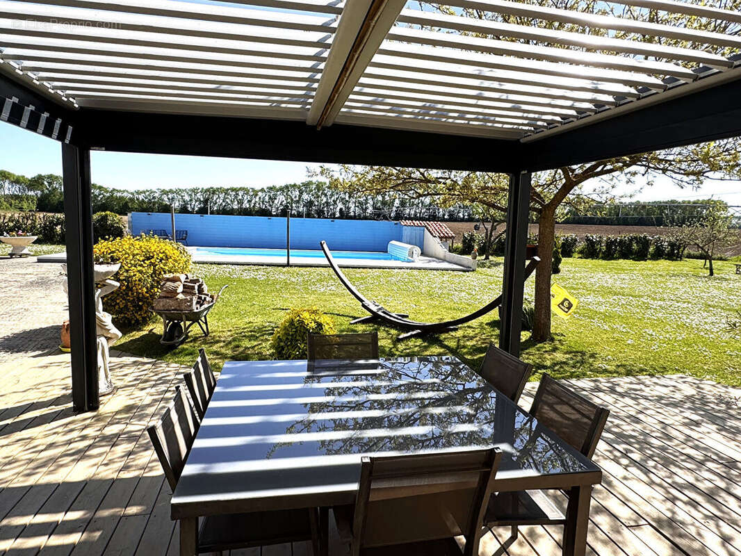 Maison à TONNAY-CHARENTE