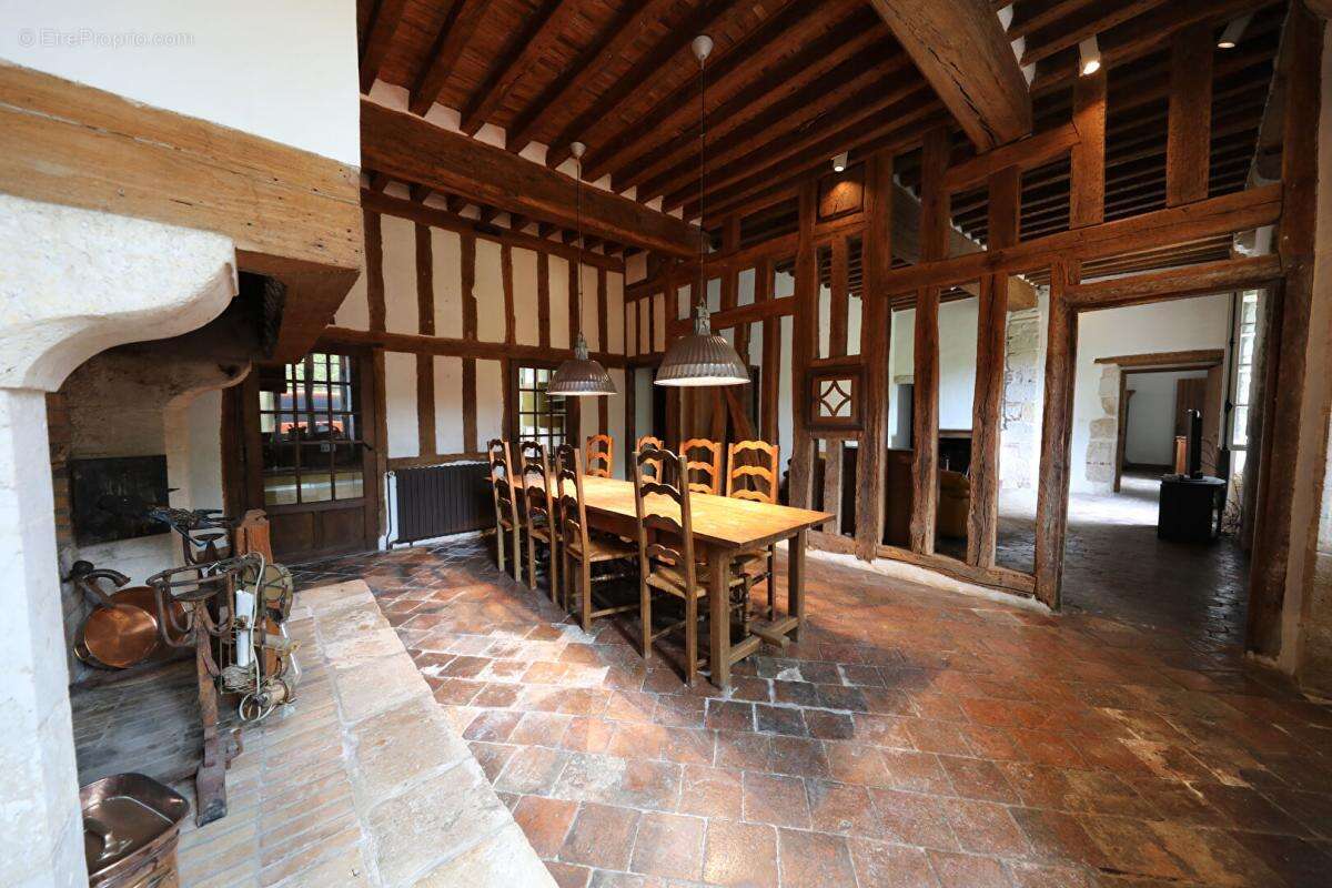 Maison à SAINT-MAURICE-SUR-AVEYRON