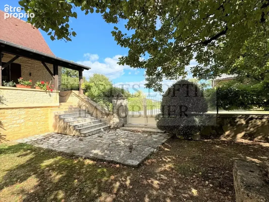 Ensemble de 2 maisons, dépendances sur 3 655 m² de terrain - photo 3