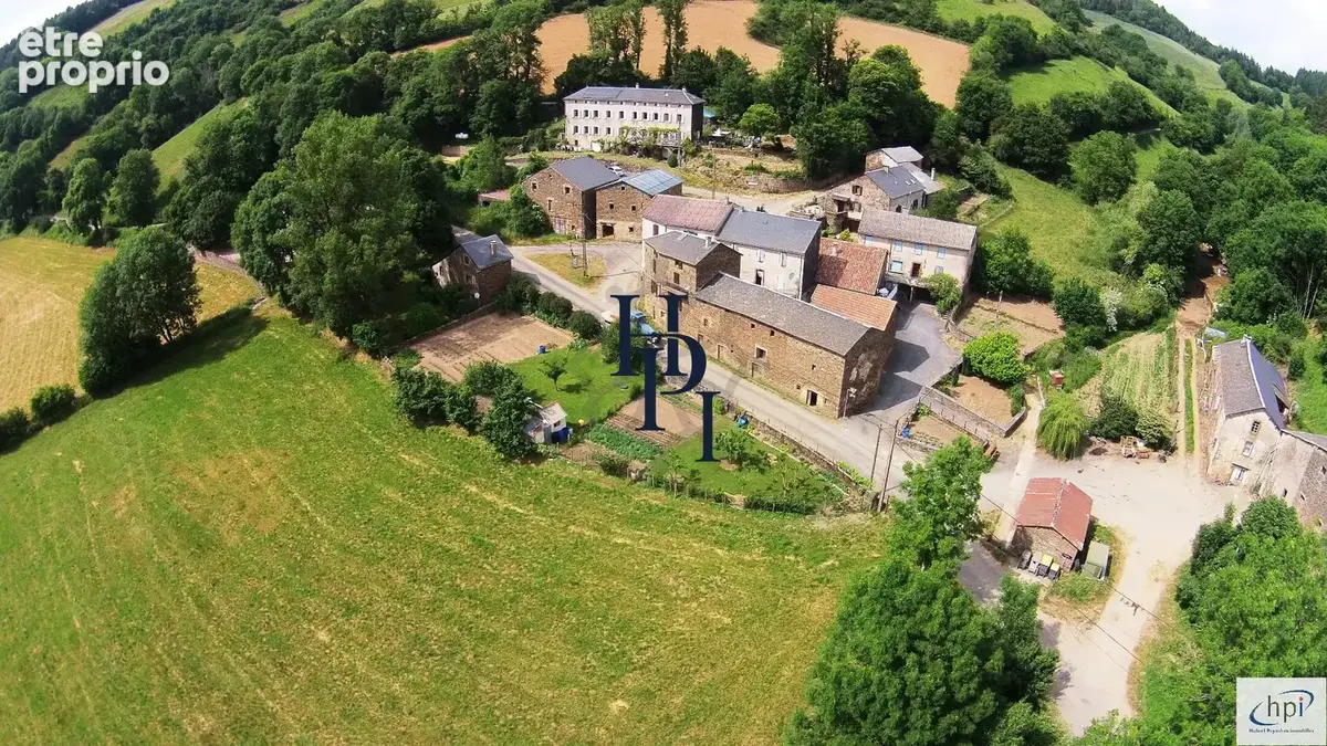 Vente ancien Prieuré transformé en Chambres d'hôtes sur terrain de 1790 m2 secteur Camarès. - photo 14