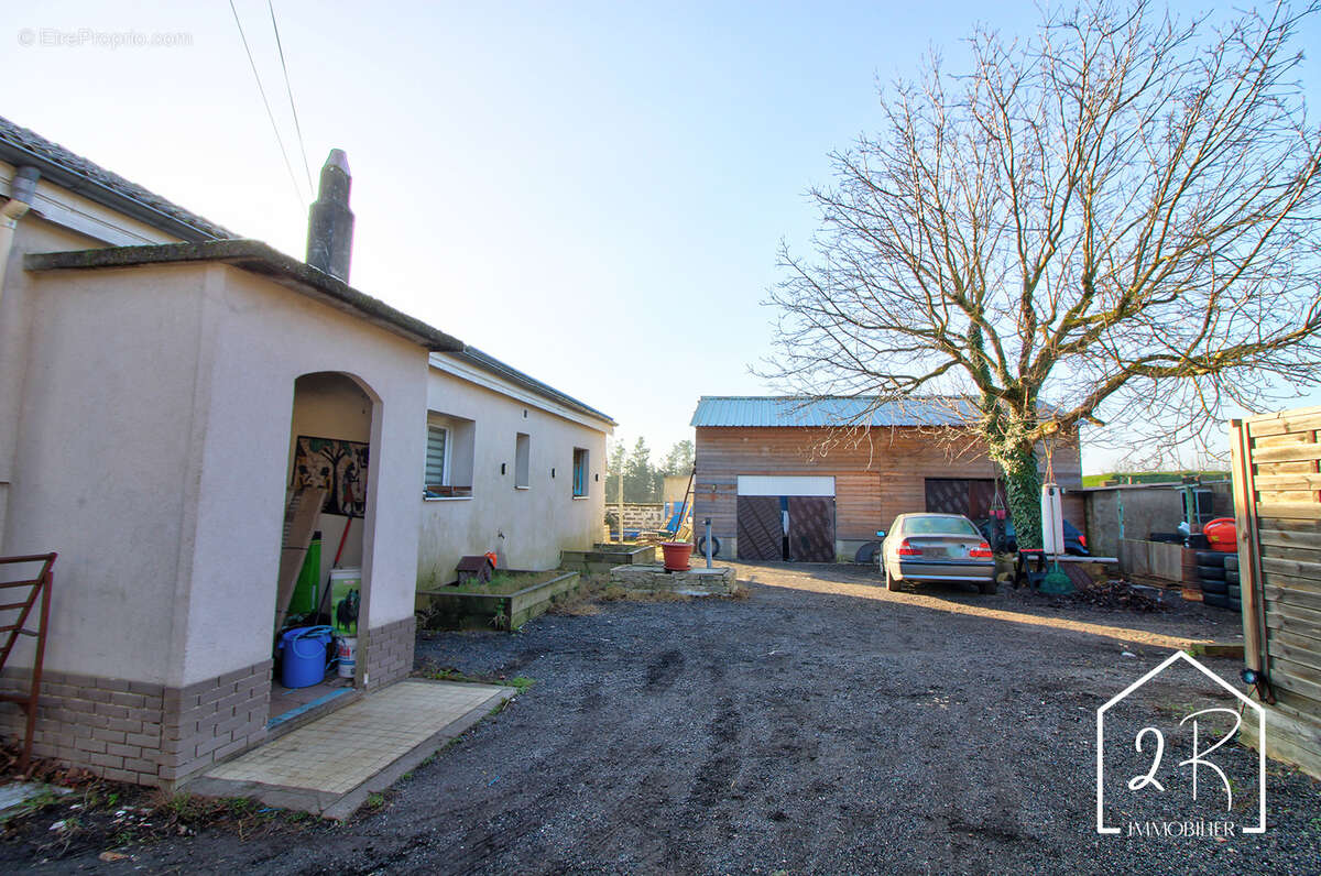 Maison à SIMANDRES