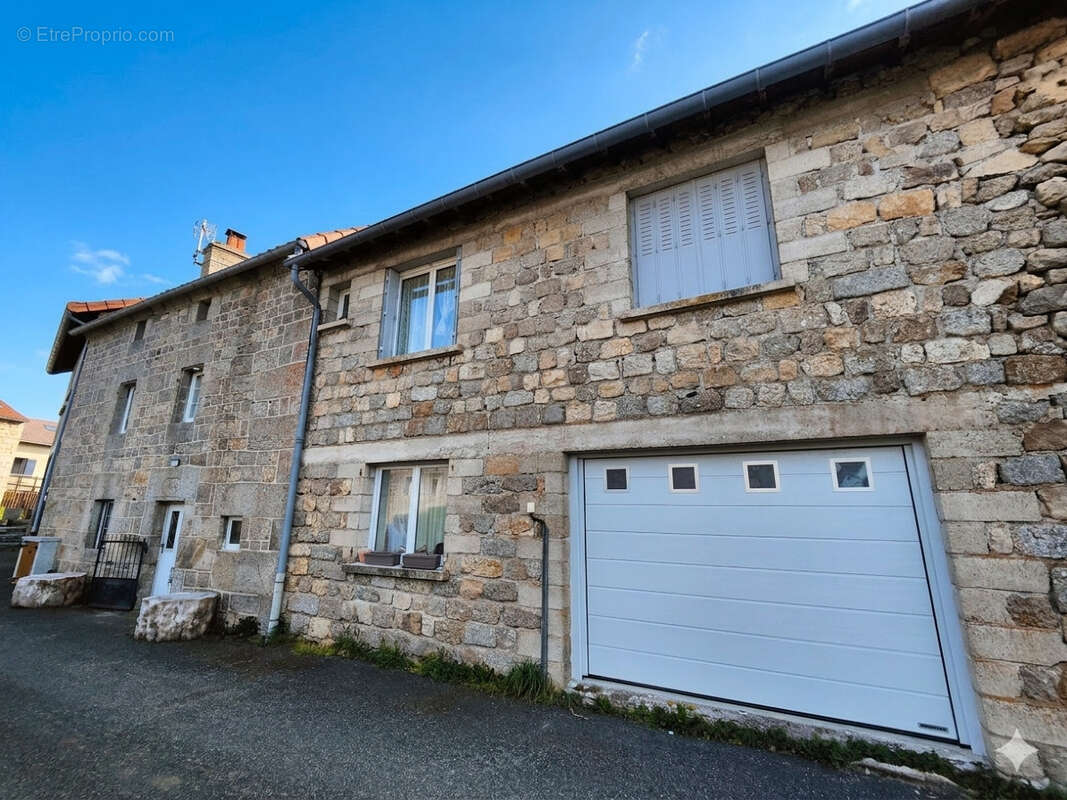 Maison à GREZES