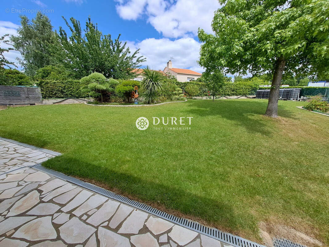 Maison 150 m² à La Roche-Sur-Yon  - photo 2