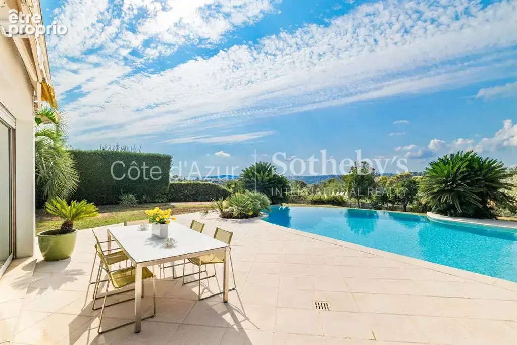 Villeneuve Loubet, villa de 205 m² avec piscine dans un domaine privé sécurisé - photo 18
