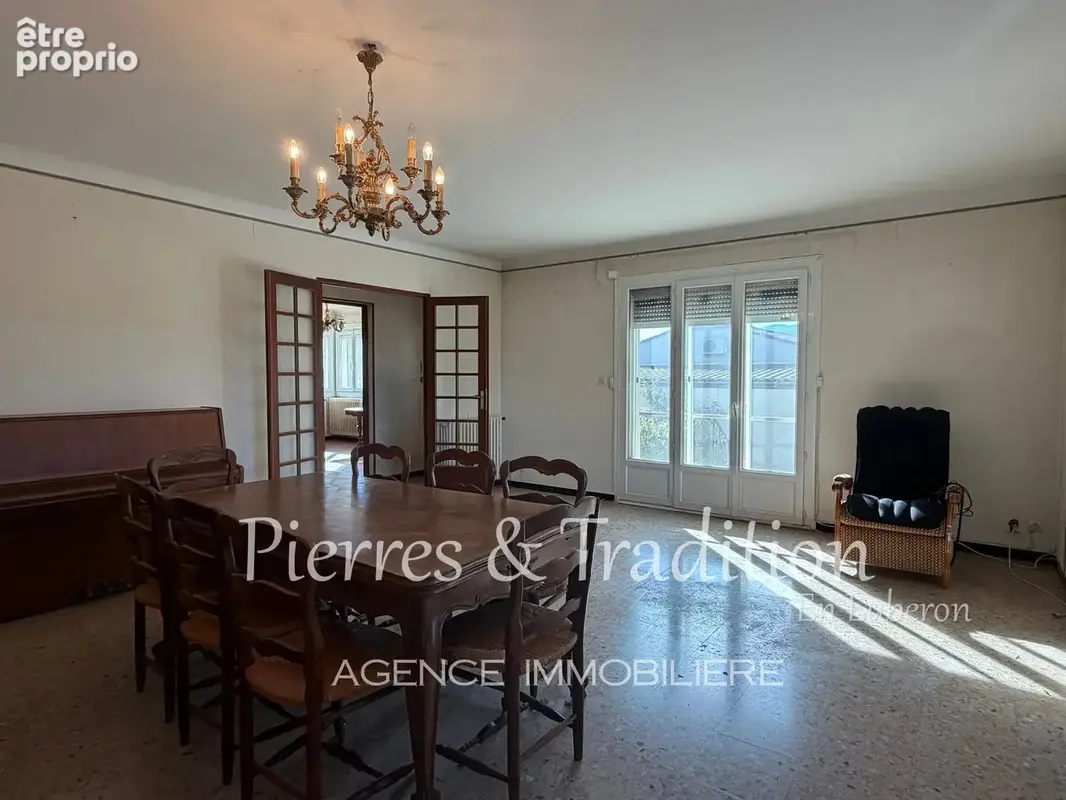 Gargas, maison individuelle de plain-pied avec jardin, terrasse et dépendance - photo 3