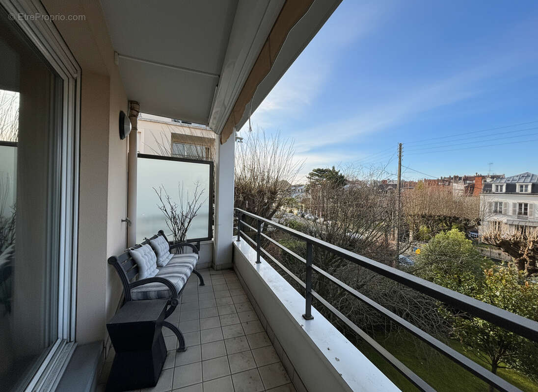 Appartement à ENGHIEN-LES-BAINS