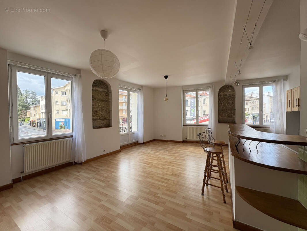 Appartement à LA TALAUDIERE