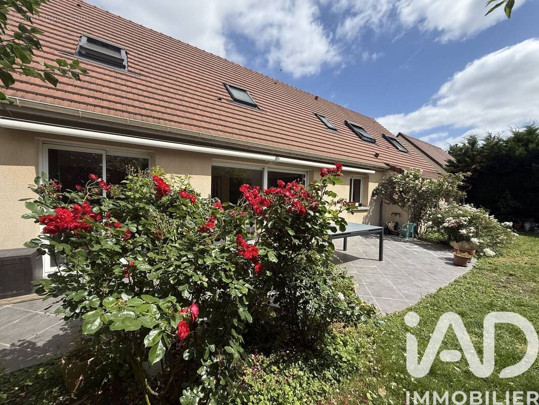 Photo 1 - Maison à CHAMPS-SUR-MARNE
