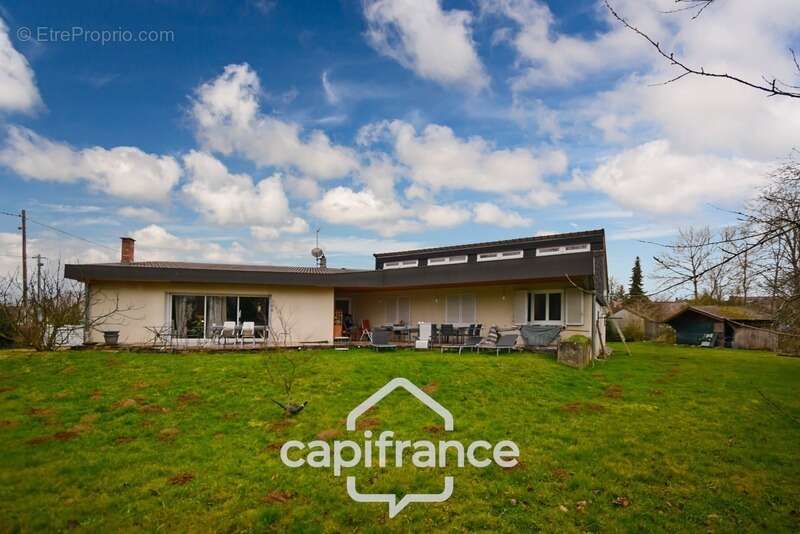 Maison à BLETTERANS