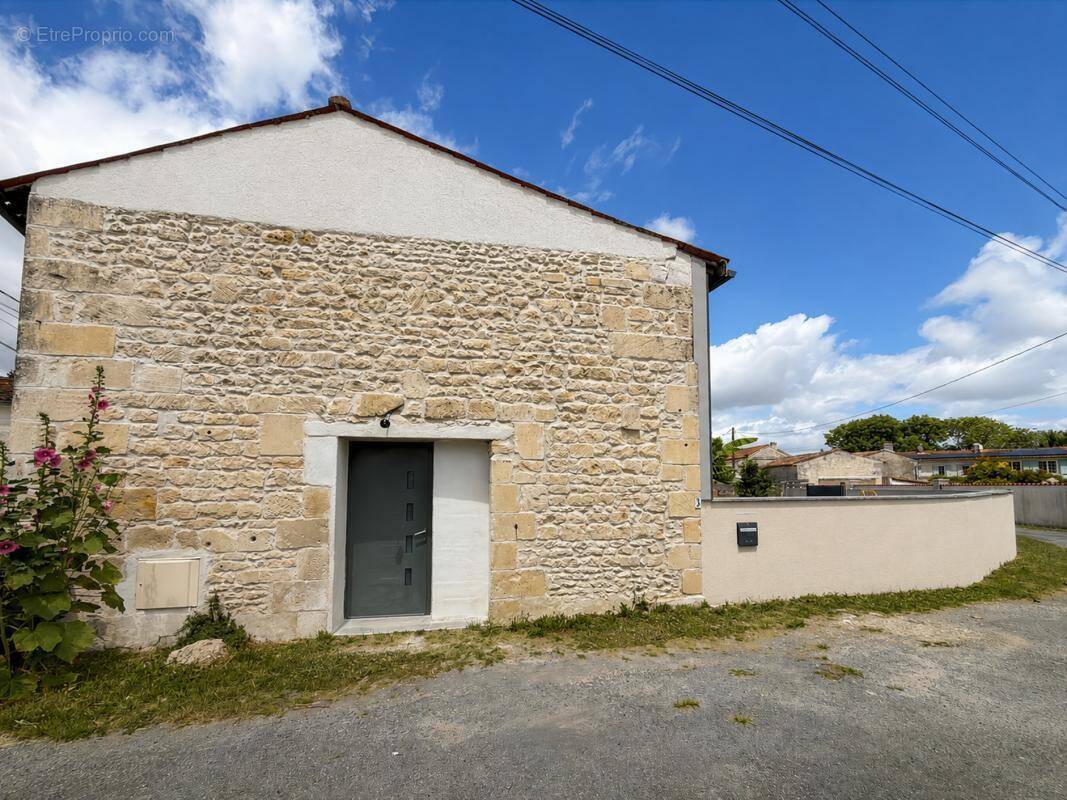Maison à THENAC