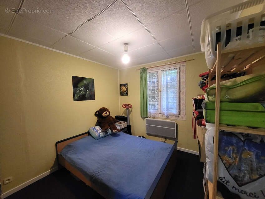 Maison à SAURET-BESSERVE