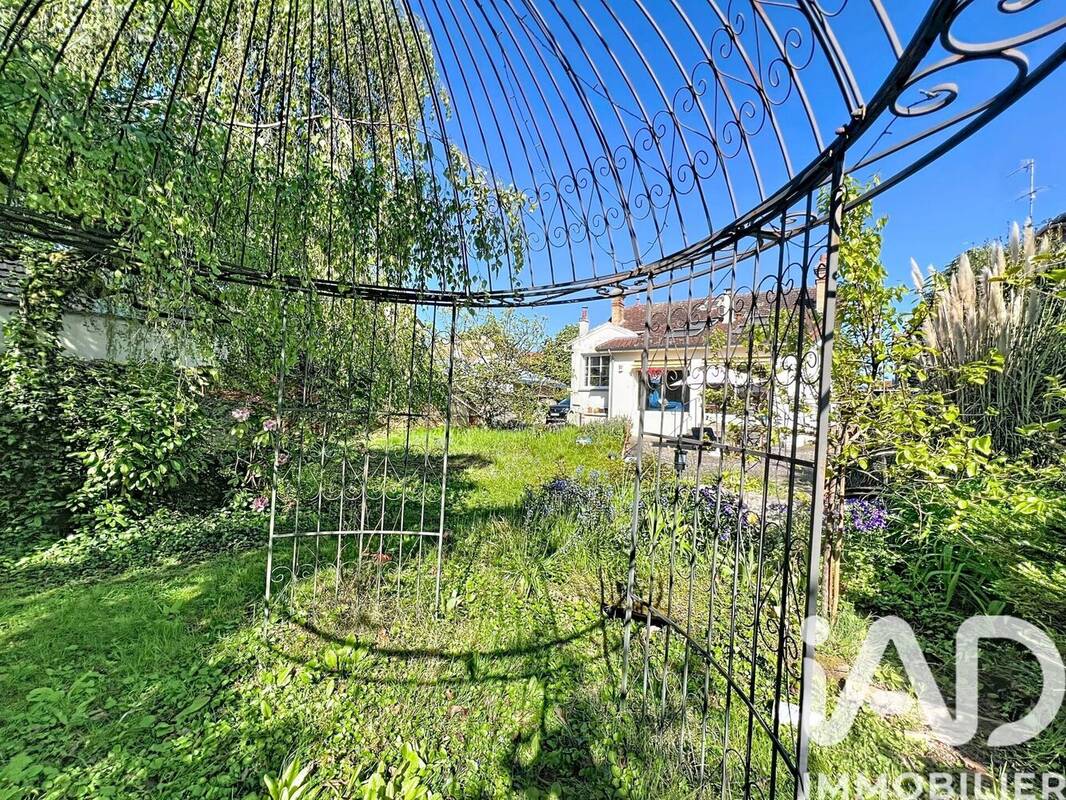 Photo 1 - Maison à BRIE-COMTE-ROBERT