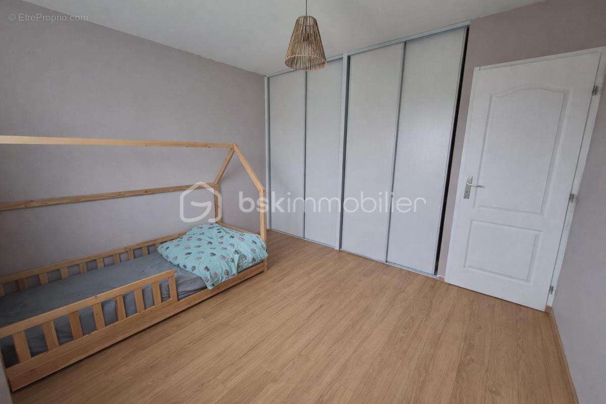 Maison à LIVRY-LOUVERCY