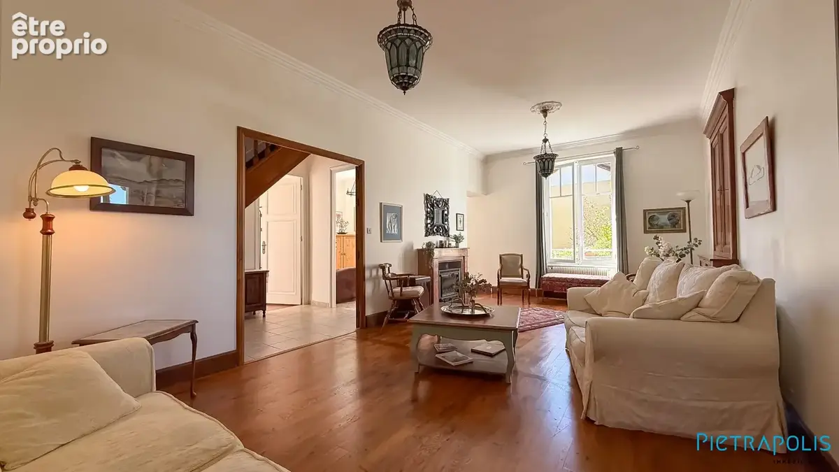 Maison 9 pièces 210 m² à vendre à Fleurieu-Sur-Saone (69250) - photo 8