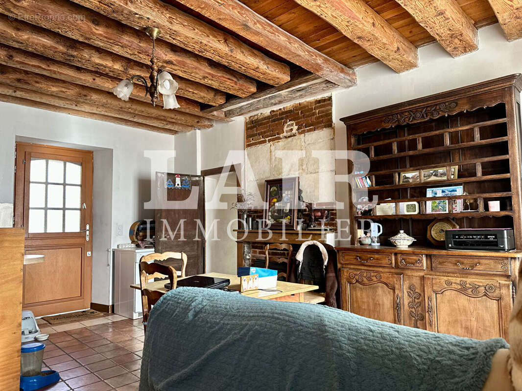 Maison à MOULINS-LA-MARCHE