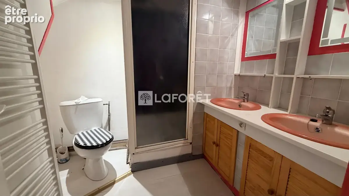 Maison de ville à SAINTE-MENEHOULD - 136 m² - 2 chambres - photo 8