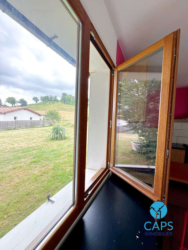 Maison 87 m² à Lacarre  - photo 4