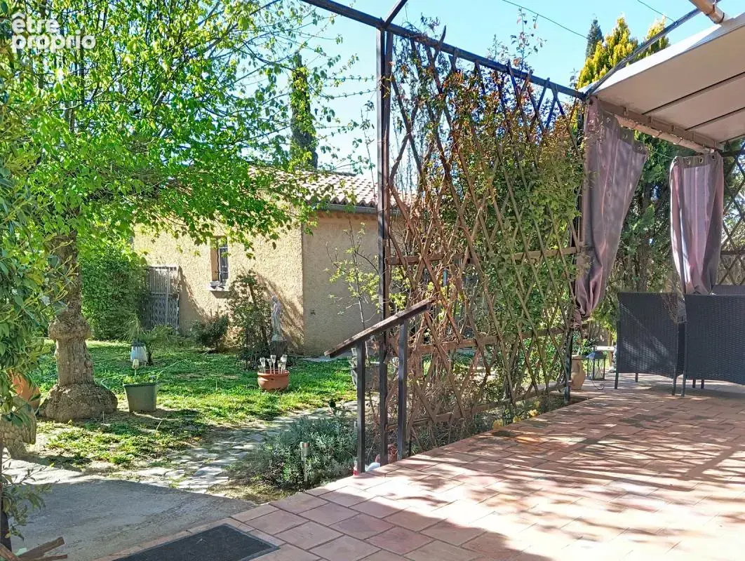 Maison de plain pied 85 m2 -  3 chambres  - jardin de 493 m2 - photo 2