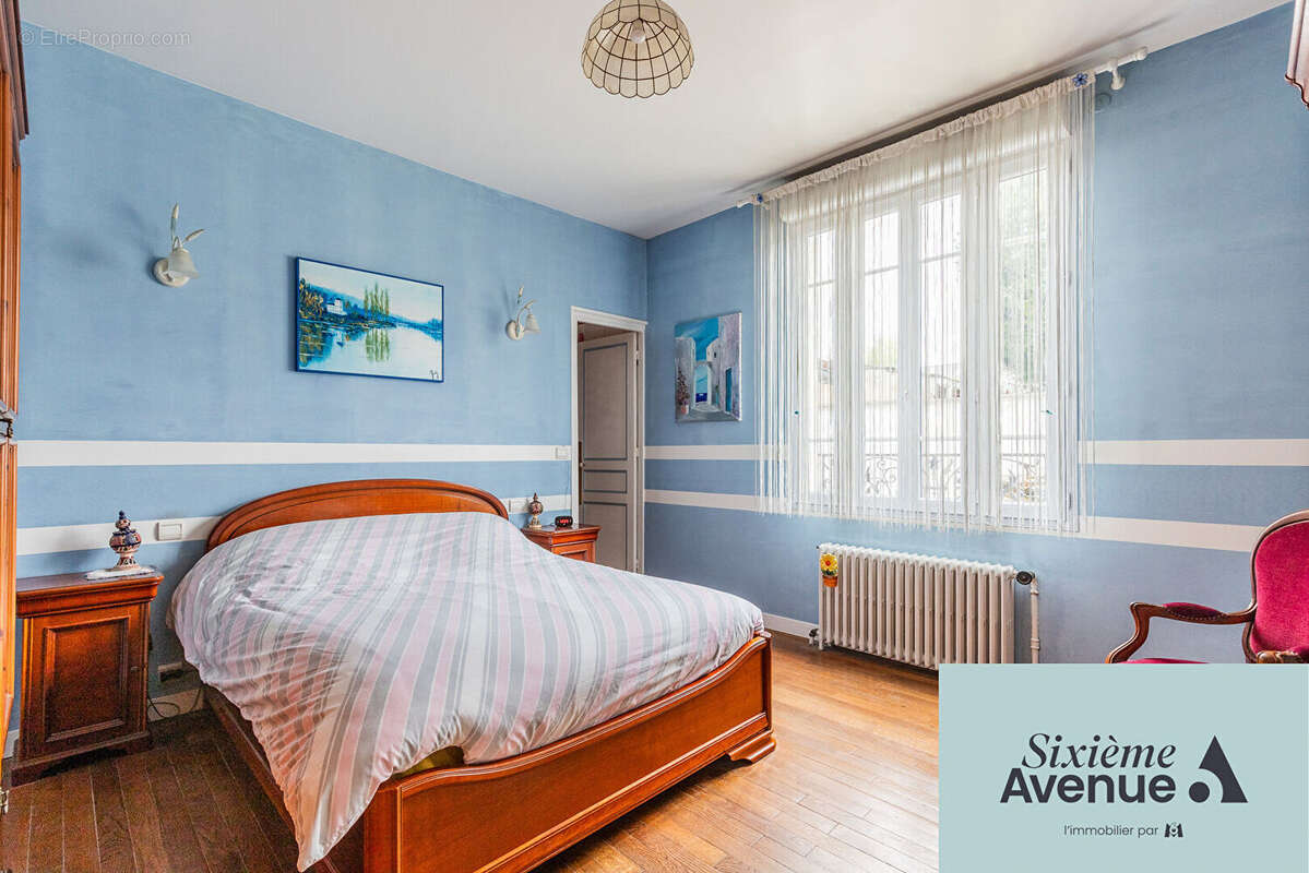 Maison à SAVIGNY-SUR-ORGE