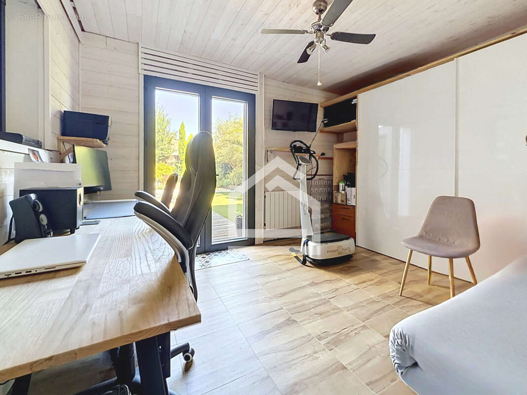 Maison moderne de 2018 avec suite parentale et piscine - photo 11