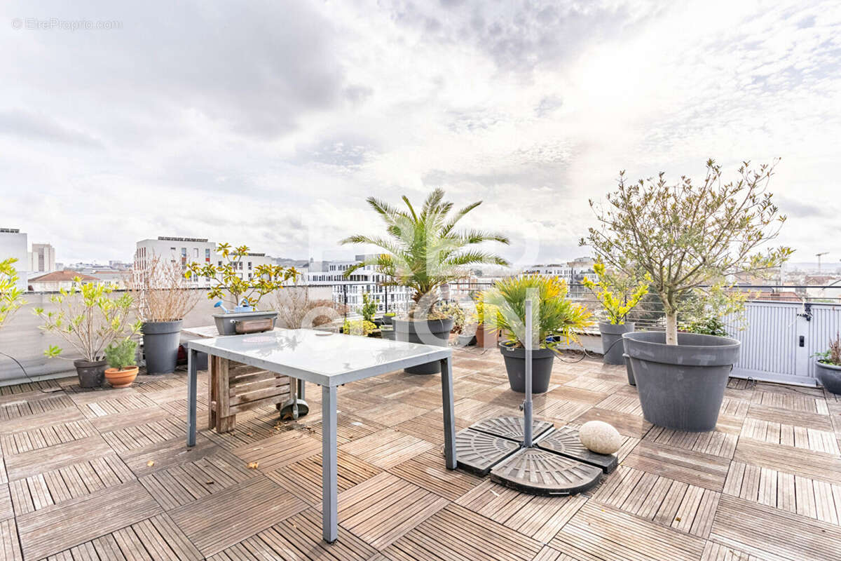 Appartement à NANTERRE