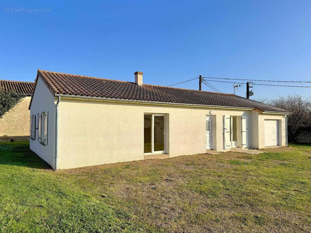   - Maison à SAINTE-VERGE